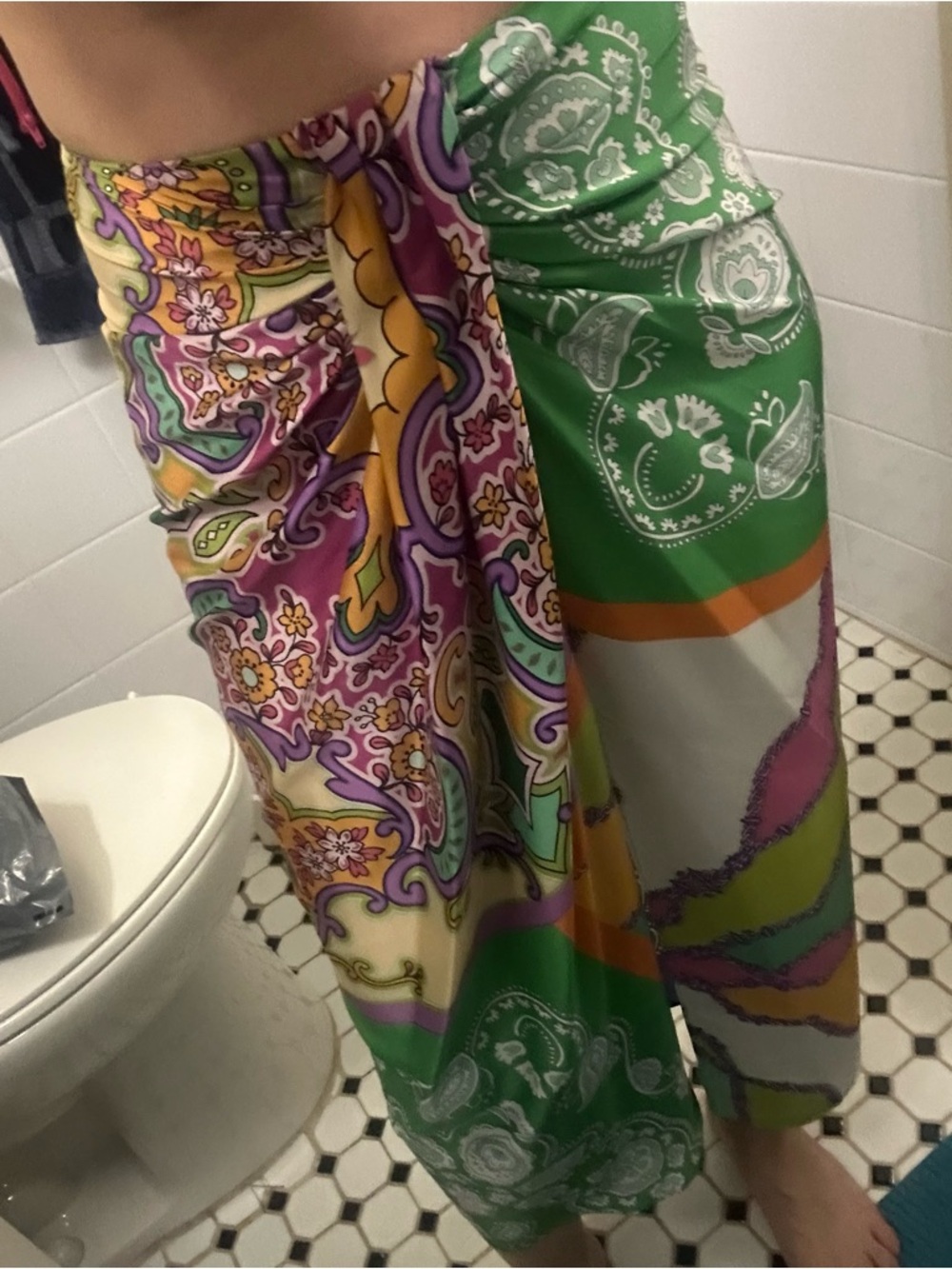 Zara green Multi-Print Satin Maxi Skirt - Vibrant Pattern - Picture 3 of 4